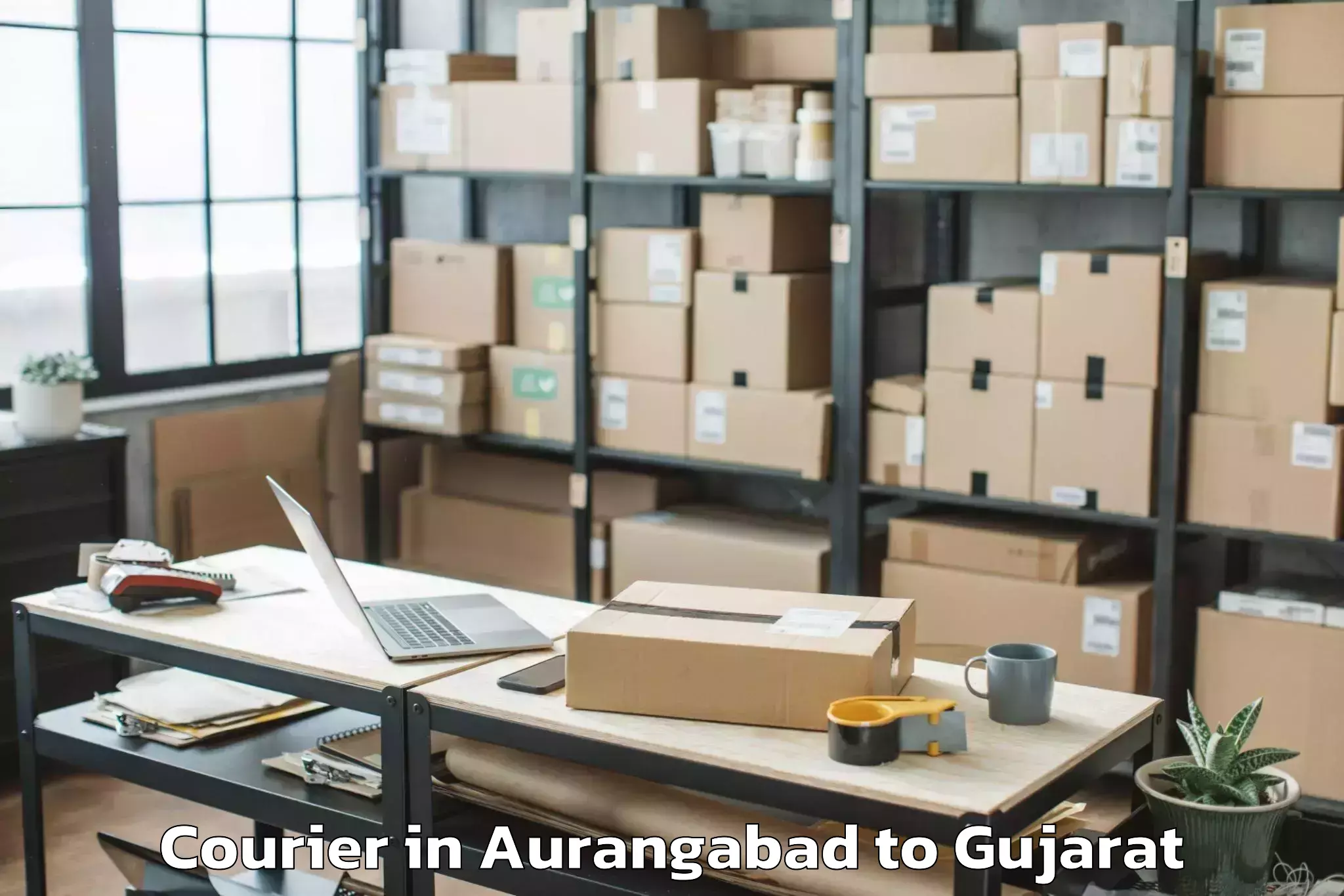 Reliable Aurangabad to Jhulasan Courier